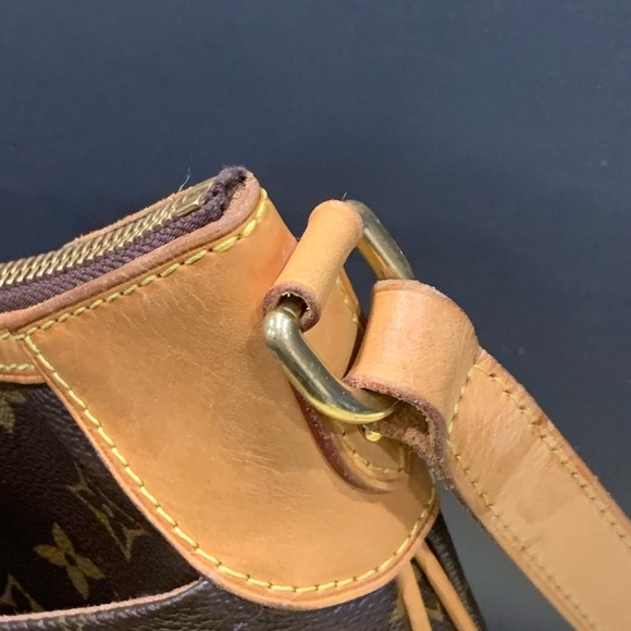 SOLD Louis Vuitton Odeon Crossbody Bag - Picture 6 of 16